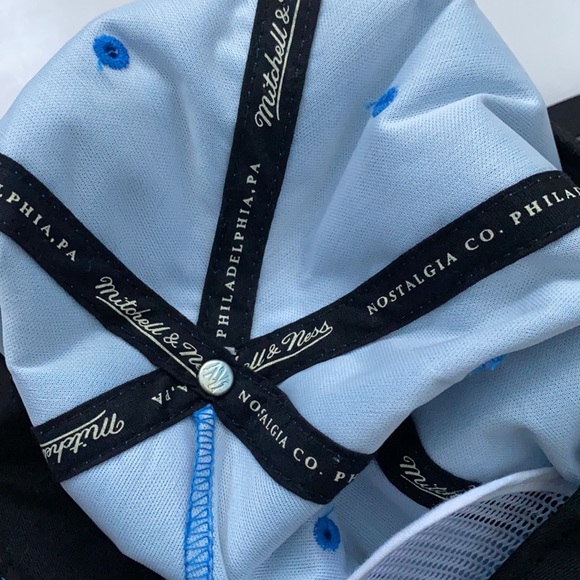 Mitchell & Ness Golden State Warriors Cap ( Adult size) - Picture 9 of 12